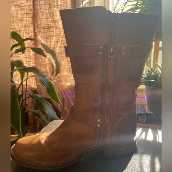 Ugg Australia Gillespie Fawn Leather Moto Boots With Sheepskin Lining - Picture 2 of 9